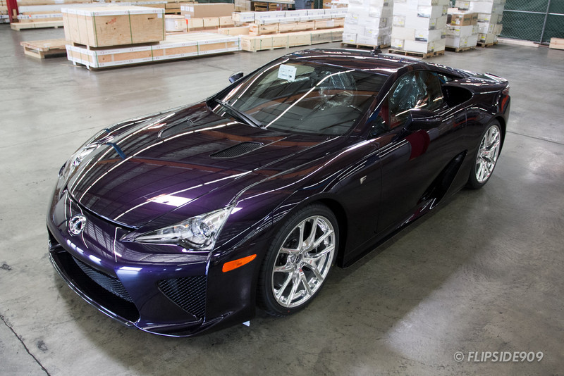 Illustration for article titled Lexus LFA Shipping Process